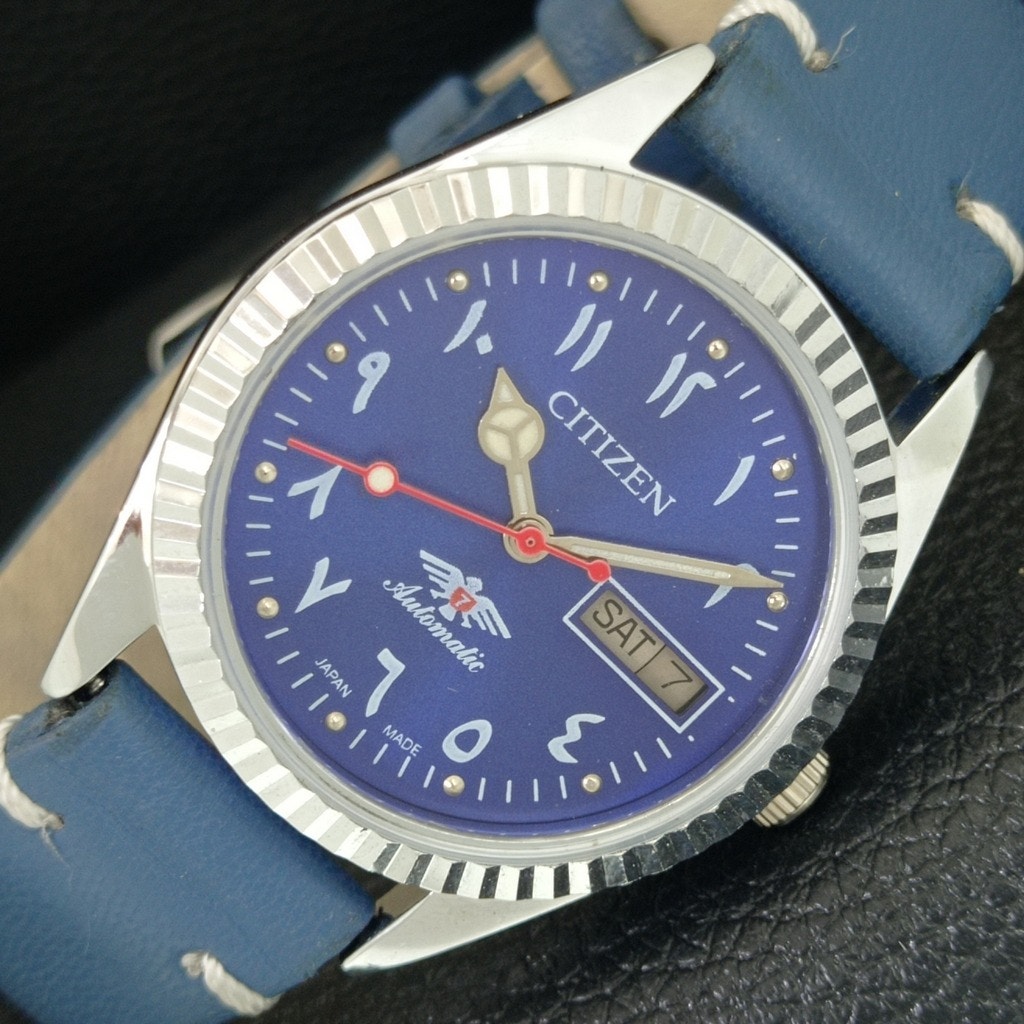 Vintage 1973 Citizen Automatic Mens Silver Watch WDaydate  Blue Accents